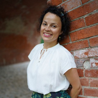 Логотип @speakenglish_easypeasy - Кудрявый английский