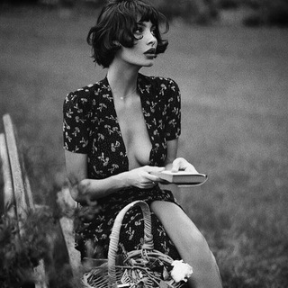 Логотип @squintessence - КВИНТЭССЕ́НЦИЯ