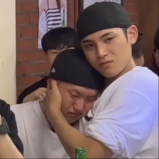 Логотип @ssrestocks - stars store ex channel