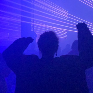 Логотип @standsfortechno - T