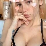 Логотип @starslivv - Слив знаменитостей