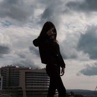 Логотип @start7y - Киноман📽