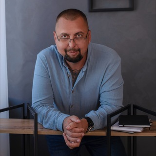 Логотип @start_up_help - Стартапчик 😎