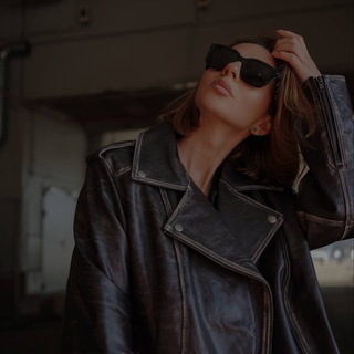 Логотип @startpinkod - Модная в стельку