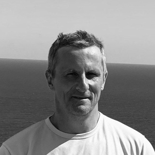 Логотип @staryy_treyder18 - Экономика от Старого трейдера | Трейдинг и инвестиции