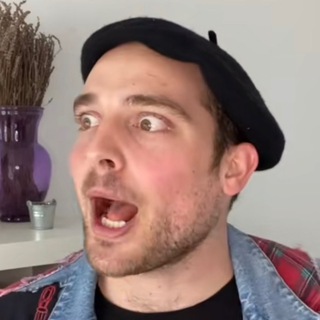 Логотип @staswatchingtiktok - СТАС СМОТРИТ ТИКТОК