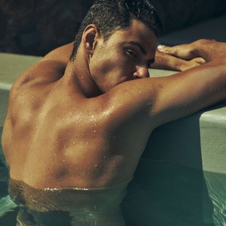 Логотип @stasya_slash - Стася Лисс. 18+