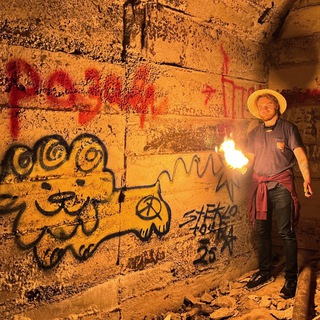 Логотип @steklotour - STEKLOTOUR \ новости о стритарте и современном искусстве