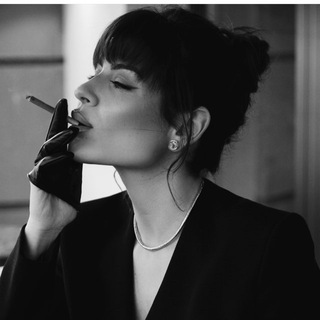 Логотип @stellabernmakeup - ДНЕВНИК ЖЕНЩИНЫ 🤍