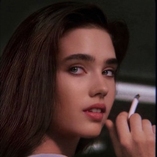 Логотип @sthughesfire - Кінотеатр «Вогні Святого Г’юза»