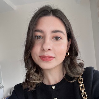 Логотип @stilist_menchinskaya - Мадина Менчинская | СТИЛИСТ