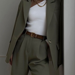 Логотип @stilno_arts - стильные подборки