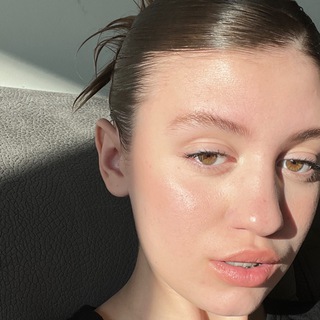 Логотип @stilnoitochkaaa - Стильно и точка