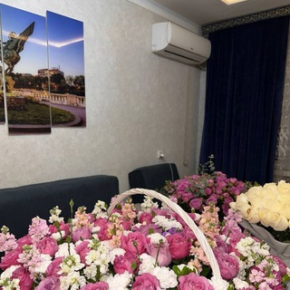 Логотип @storiesm_a - 𝓦𝓲𝓽𝓱 𝓜 💕