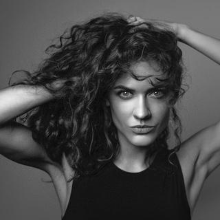 Логотип @storiforladies - Total Mess