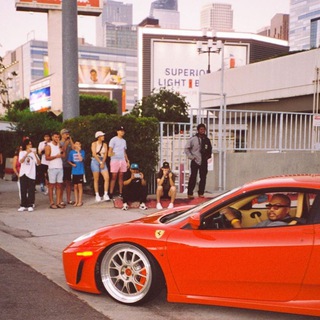 Логотип @stradavenue - stradavenue