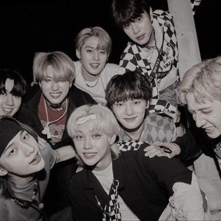 Логотип @straykidloveyou - ❤️‍🩹дом стей💗