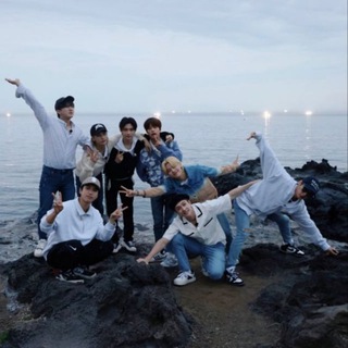 Логотип @straykidswooorld - эщкере наfik