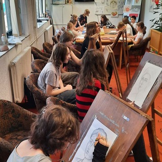 Логотип @studijareka - Студия рисунка и живописи "Река". Нови Сад. Сербия. Работаем с 2015-го года.