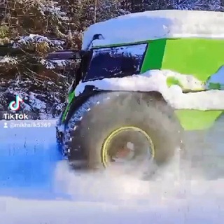 Логотип @sturmstroim - Бортоповорот строим в месте.