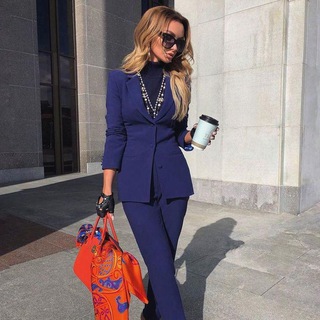 Логотип @stylevs_s - Chic Trends & Style Secrets