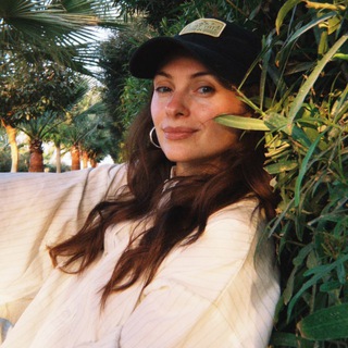 Логотип @stylist_arina - Стилист на связи