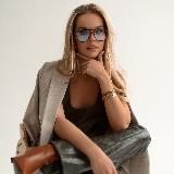 Логотип @stylist_ilina - Таня Ильина | косметический маньяк и звездный стилист