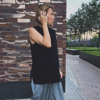 Логотип @stylisthedonist - Кофе, стресс и fashion - будни основателя