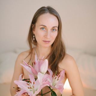 Логотип @sugandhasofiaflow - Суганда София|Сексуальная алхимия, Тантра, йони-хилинг