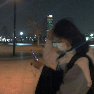 Логотип @surlasum - Бір адам🍂