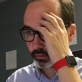 Логотип @survived_director - Ошибка выжившего директора