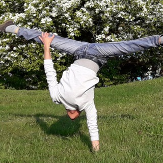 Логотип @sv_yoga - Денис Мижеревич - йогер