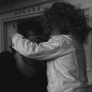 Логотип @svamiiii - 𝚜𝚟𝚊𝚖𝚒𝚒𝚒𝚒. 🖤