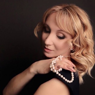 Логотип @svetlana_aswet - Светлана Асвет. Ченнейлер . Расстановки . Системный семейный терапевт.
