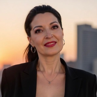 Логотип @svetlana_ozhgikhina - СВЕТА ЖГИ про ДЕНЬГИ и МАСШТАБ