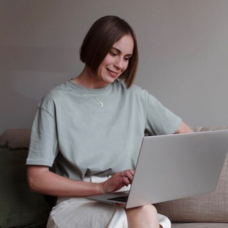 Логотип @svetlyapro - Женя Светлая✨ Психология & лайфстайл