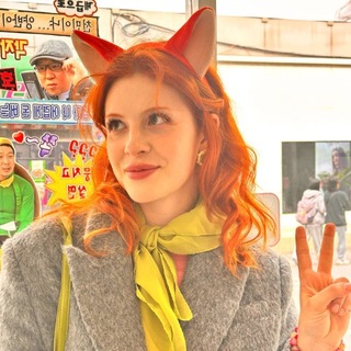 Логотип @svezkka - Свезка 🍓