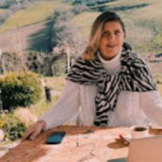 Логотип @svoy_chelovek_v_italii - Свой человек в Италии