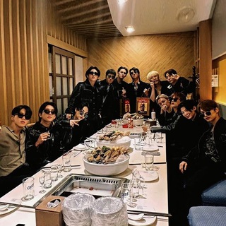 Логотип @svt_chat - SVT💙