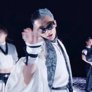 Логотип @sweetcherrybush - свитчерри пьёт какао