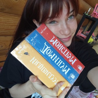 Логотип @sweetstorybook - SWEET_STORY/Поля читает