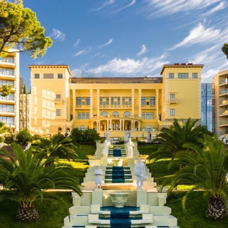 Логотип @swissotelkamelia - Swissôtel Resort Сочи Камелия