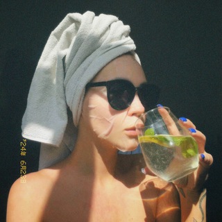 Логотип @taleatbreakfast - Завтрак по душам