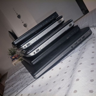 Логотип @talksinil - שצצ