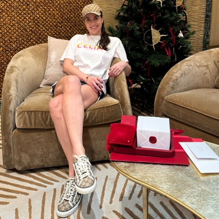 Логотип @tanya_brands - tanya_brands Байер • Люкс бренды • Шопер • Shopping • Европа • Сочи • Москва •