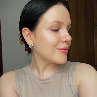 Логотип @tanyamiropolskaya - TM