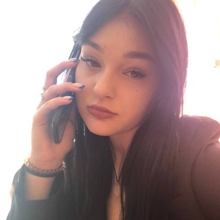 Логотип @taro_valerias - Кучмай | Эксперт по продажам, через движение 🍋