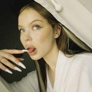 Логотип @tarofromlove - настя любимая | твоя подружка с таро 🪽