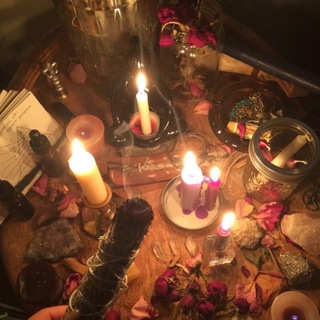 Логотип @tarolog_liya - ТАРОЛОГ | гадание 🔮