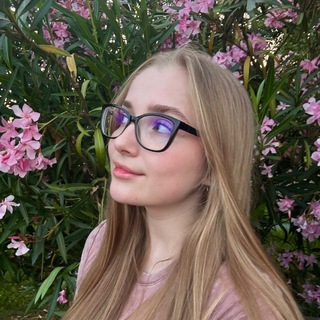 Логотип @tarom_oon - Лунная Ника